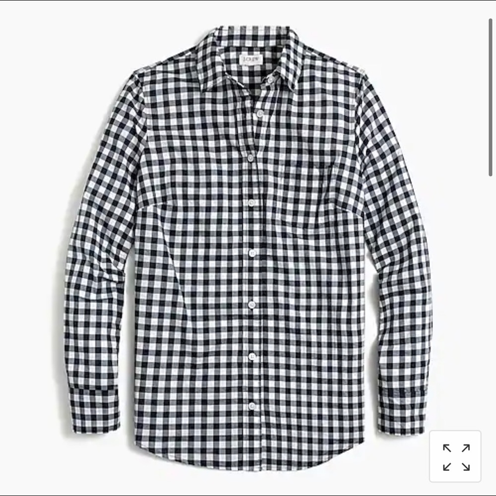 ⭐️ Navy gingham button down from JCrew Outlet ⭐️